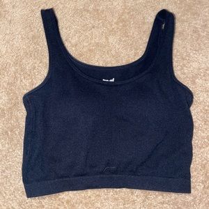 Pro-fit seamless tank top with built in bra!